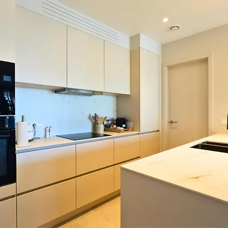 Le Blue Nest - En Famille - 300m - Parking Privé Gratuit - Terrasse - Vélos - à Pied By La Conciergerie *
