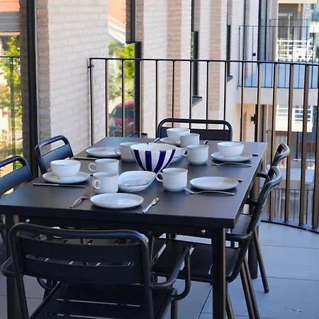 Appartement Le Blue Nest - En Famille - 300m - Parking Privé Gratuit - Terrasse - Vélos - à Pied By La Conciergerie *