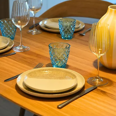 Le Blue Nest - En Famille - 300m - Parking Privé Gratuit - Terrasse - Vélos - à Pied By La Conciergerie *