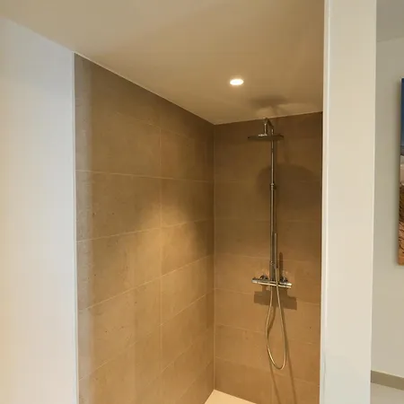 Appartement Le Blue Nest - En Famille - 300m - Parking Privé Gratuit - Terrasse - Vélos - à Pied By La Conciergerie *
