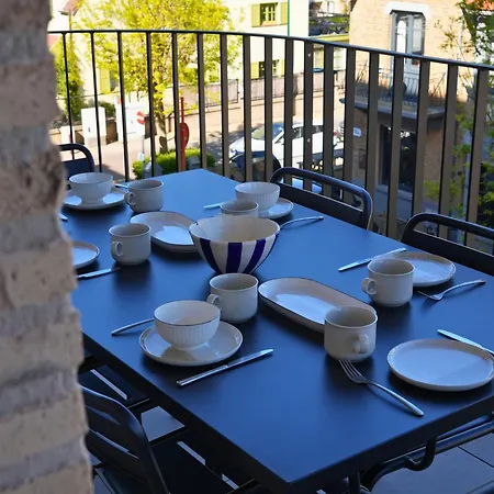 Appartement Le Blue Nest - En Famille - 300m - Parking Privé Gratuit - Terrasse - Vélos - à Pied By La Conciergerie *